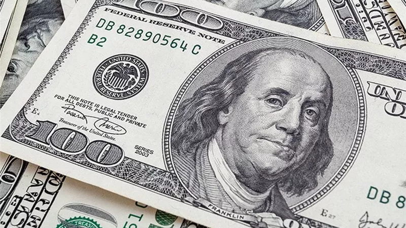 هدوء في سوق الصرف.. تعرف على أسعار الدولار بالبنوك اليوم