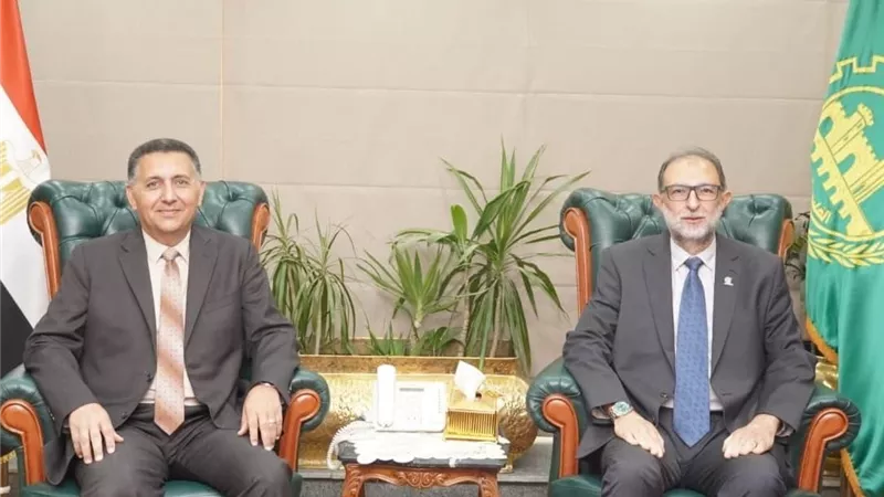 سلامة الغذاء ومحافظ القليوبية يبحثان تعزيز الرقابة على الأسواق ودعم الصناعات الغذائية
