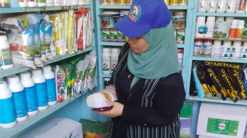 حملات رقابية مكثفة على الجمعيات الزراعية ومحال المبيدات بكفر الشيخ