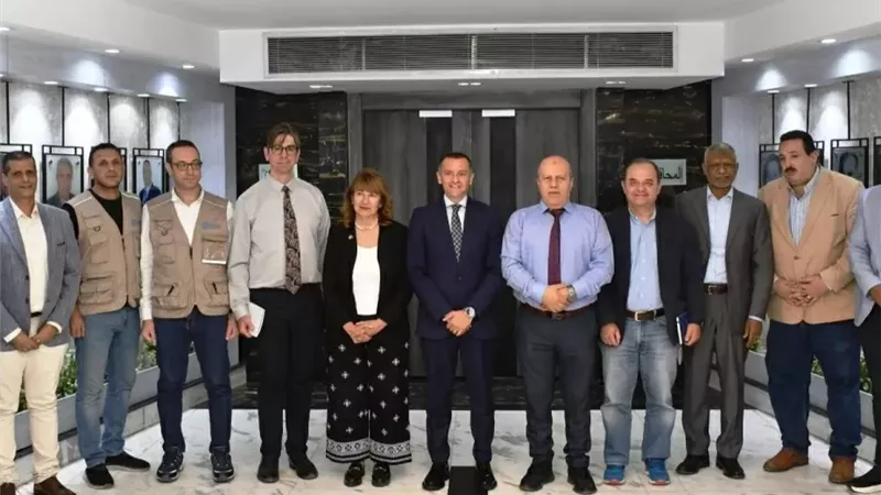 محافظ أسوان يبحث مع «الفاو» والتعاون الكندي تحويل المحافظة لمركز إقليمي للتصنيع الزراعي وسلاسل القيمة