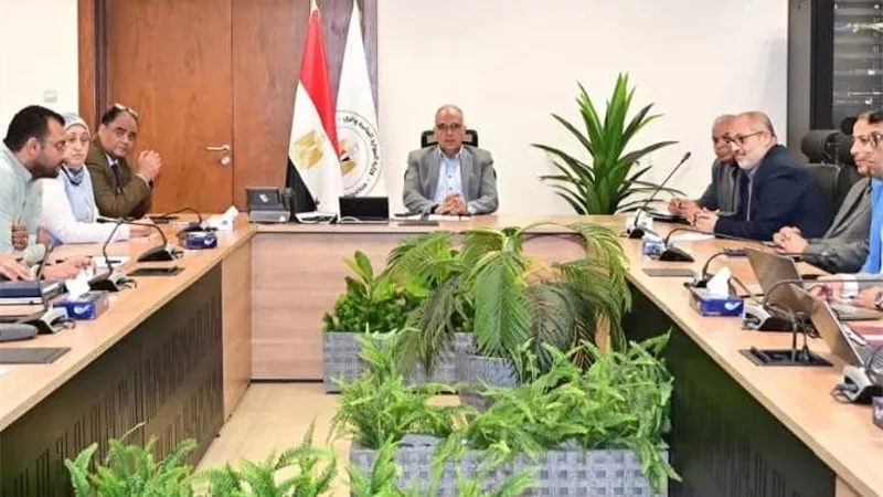 وزير الري: تكريك فرع رشيد ومصرف جمصة لتأمين الصيادين وحماية السواحل من نوات البحر
