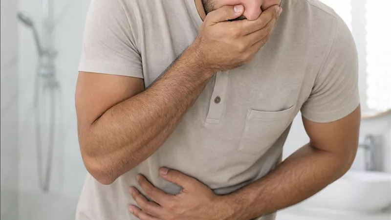 صحة المنيا تبدأ فحص عينات لـ 20 عاملاً زراعيًا إثر إصابتهم باشتباه تسمم غذائي