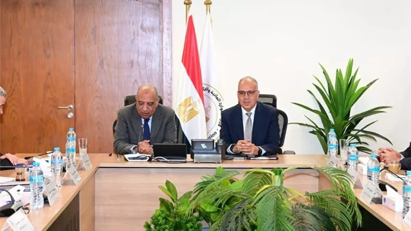 خطة حكومية لتحويل منشآت الري إلى الطاقة الشمسية لترشيد الاستهلاك وخفض الانبعاثات