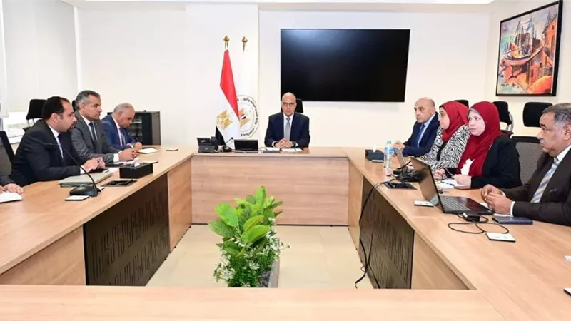 قبل ذروة الصيف.. وزير الري يعلن حالة الاستعداد القصوى ويوجه بحسم ملف تطهير الترع