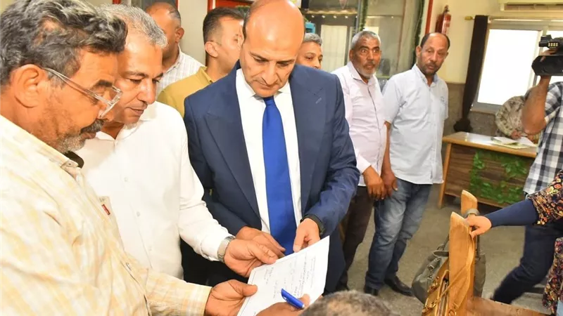 محافظ أسيوط يوجه بتسريع إنجاز التصالح والتقنين خلال تفقده المركز التكنولوجي بالفتح