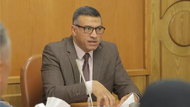 محافظ قنا يوجّه بنشر جداول الأسمدة المدعمة بالجمعيات الزراعية منعا للتلاعب 