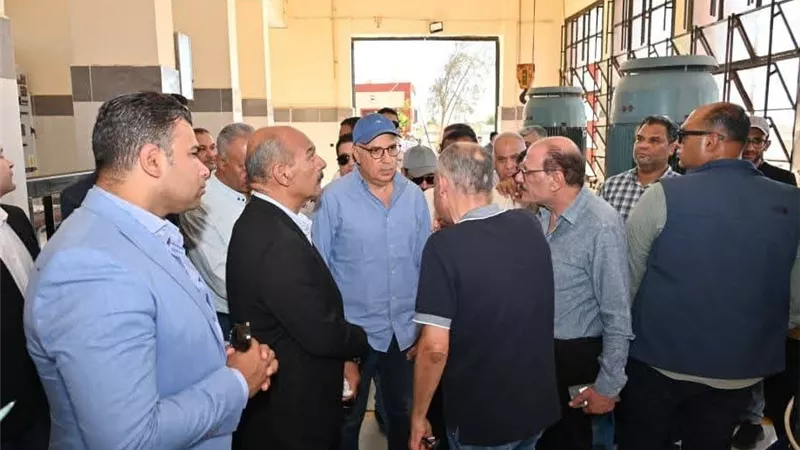 وزير الري يوجه بمواصلة تنفيذ أعمال الإزالات لتعديات سحب المياه بالمخالفة
