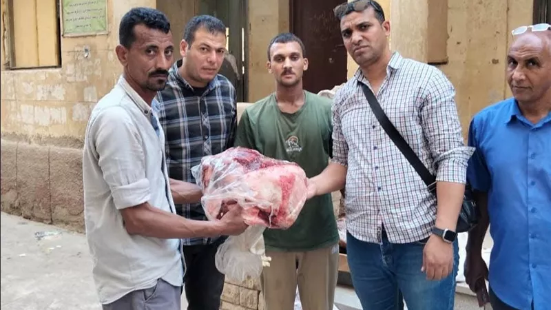 كارثة غذائية في أسيوط.. ضبط 600 كيلو لحوم وكبدة وأسماك فاسدة داخل مخزن غير مرخص