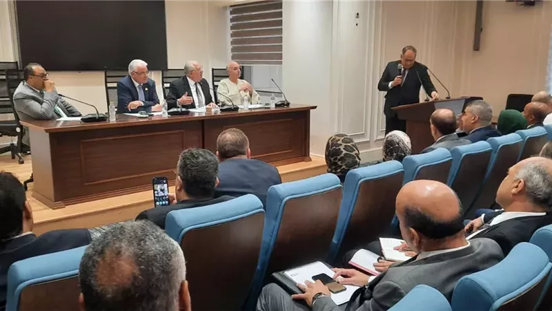 5 وزراء بالبرلمان لحسم أزمة الأسمدة المدعمة وإعادة ضبط منظومة التوزيع