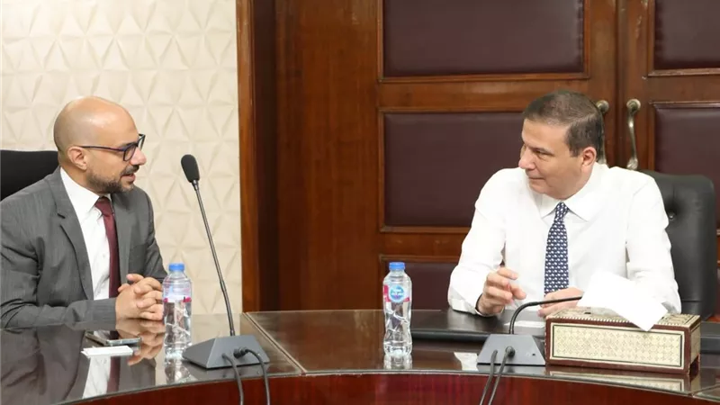 وزير الزراعة يبحث مع بيتي – المراعي ضخ استثمارات جديدة وتطوير مراكز تجميع الألبان ودعم صغار المربين