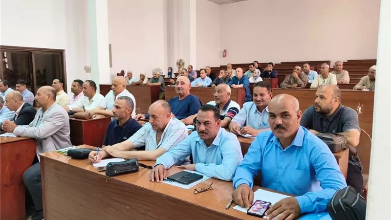اجتماع طارئ بالبحيرة لضمان وصول الأسمدة المدعمة للمزارعين ومنع السوق السوداء