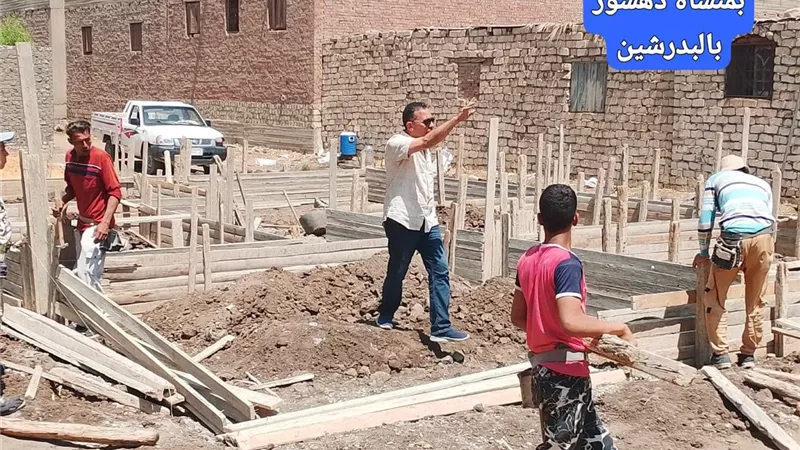 مديرية الزراعة بالجيزة تزيل تعديين على الأراضي الزراعية بالبدرشين