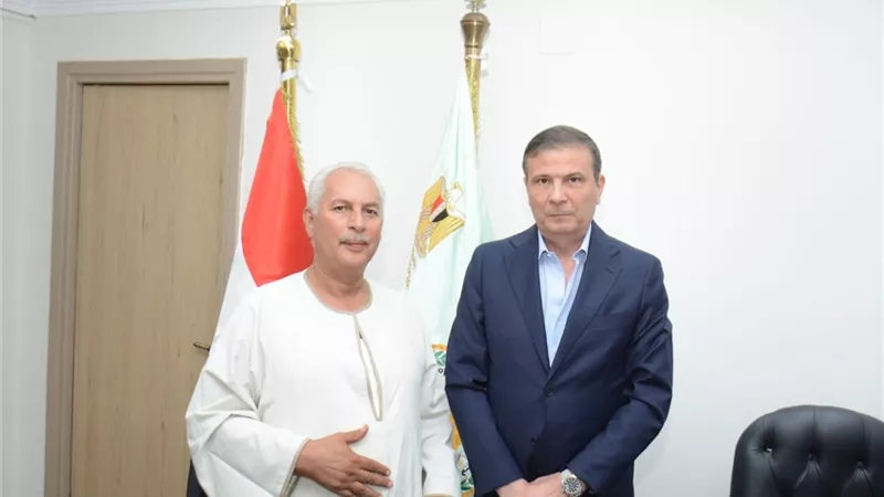 نقيب الفلاحين يكشف كواليس لقائه بوزير الزراعة: خطة عاجلة لضبط سوق الأسمدة ومنع الاستغلال والاحتكار