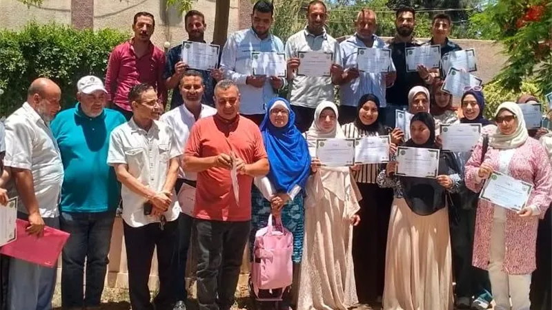 لحماية الغذاء وتعزيز الصادرات الزراعية.. لجنة المبيدات تؤهل 23 مطبقًا معتمدًا بالبحيرة