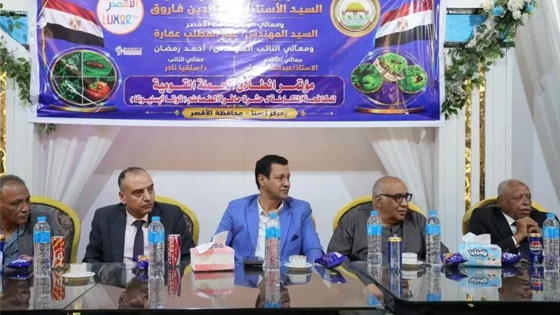 بتكليفات فاروق واستجابة للمزارعين.. الزراعة تطلق حملة قومية بالصعيد لمكافحة حافرة الطماطم