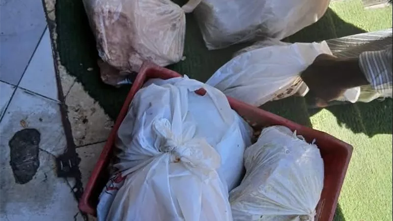 إحكام الرقابة على الأسواق.. غلق منشأة ذبح غير قانونية ومصادرة 200 كيلو لحوم تالفة بالمنوفية
