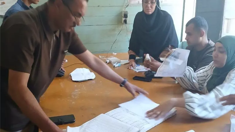 زراعة البحيرة تتدخل لحل مشكلات صرف الأسمدة بإيتاي البارود وتكثف متابعة الذرة لرصد دودة الحشد