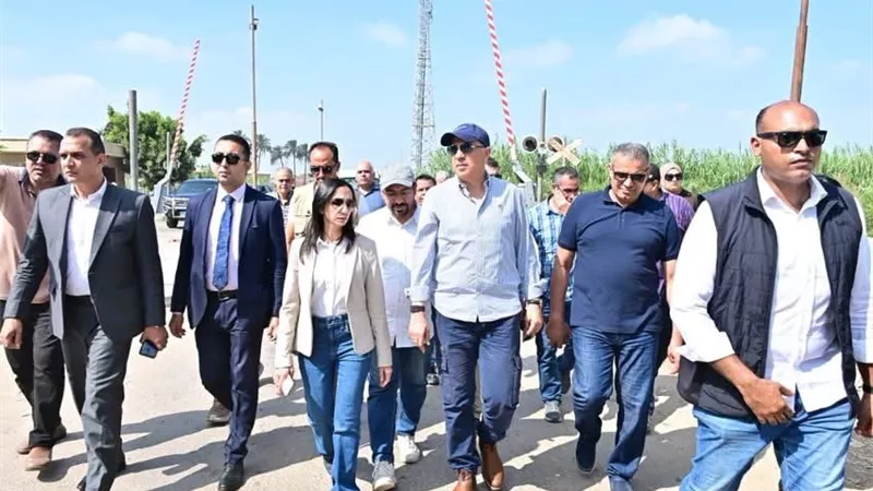 وزير الري من البحيرة: توجيهات عاجلة لرفع كفاءة الترع وضمان وصول المياه إلى نهاياتها خلال ذروة الموسم