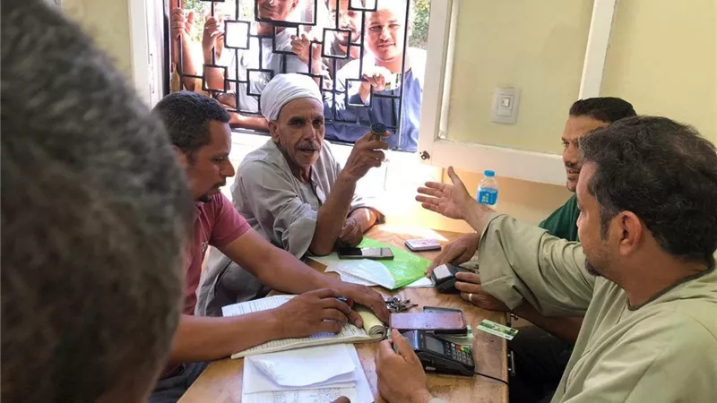 مديرية زراعة سوهاج تواصل صرف الأسمدة للمزارعين بجمعيتي الغابات وبرخيل