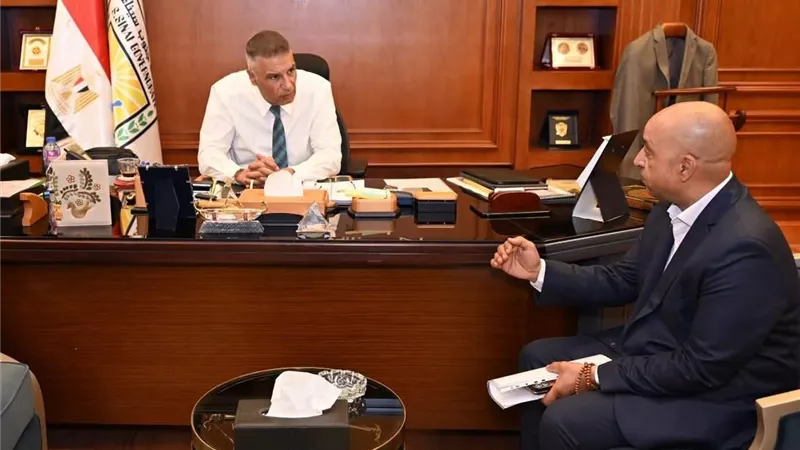 تيسيرات جديدة لتمويل المحاصيل.. محافظ جنوب سيناء يقود جهود دعم المزارعين بالتعاون مع البنك الزراعي