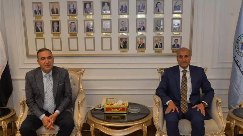 تحرك جديد لدعم الثروة الحيوانية.. محافظ أسيوط ورئيس الخدمات البيطرية يبحثان تطوير المنظومة 