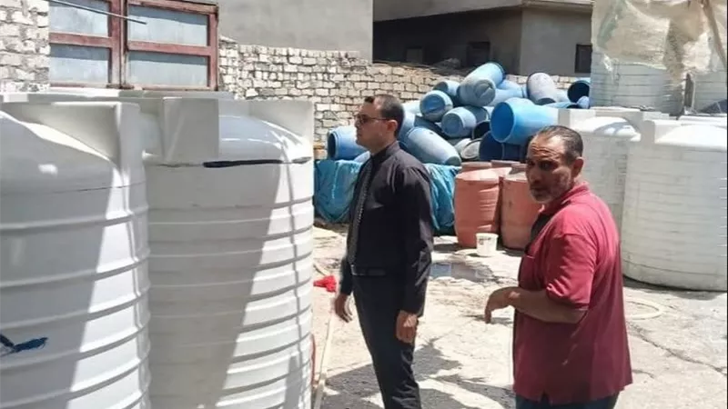 قبل طرحها بالأسواق.. ضبط طنين من المخللات غير الصالحة للاستهلاك في الشرقية