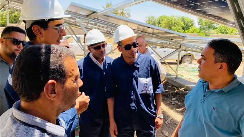 وزير الري يتابع موقف مشروع تحويل محطات رفع المياه إلى 