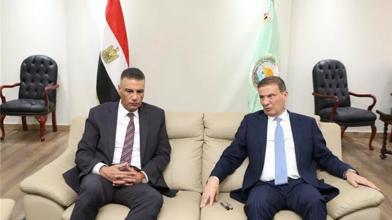 وزير الزراعة ومحافظ جنوب سيناء يبحثان التوسع في زراعة النخيل والزيتون ودعم التجمعات التنموية بالمحافظة