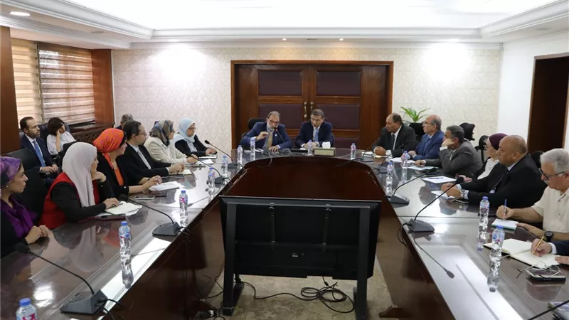 وزير الزراعة يعقد اجتماعاً موسعاً لدعم وتطوير صناعة الألبان وتعزيز الصادرات بحضور رئيس الهيئة القومية لسلامة الغذاء