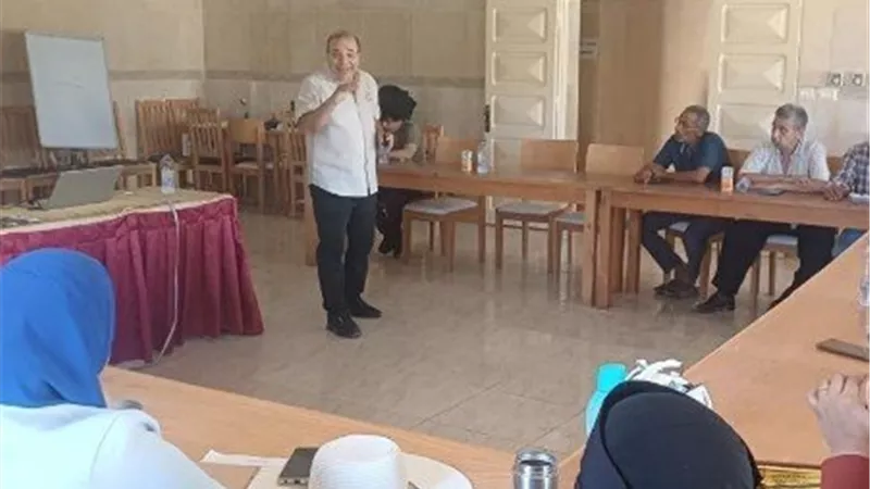 الزراعة ترفع جاهزية فرق المكافحة بمطروح.. تدريب مكثف على صيانة آلات الرش ورصد بؤر الجراد