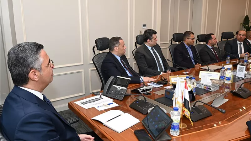 وزير التموين يبحث مع أورانج مصر التعاون في تنفيذ المشروع القومي 