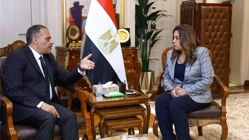 منال عوض تتابع تطوير منظومة المخلفات بالشرقية وتؤكد: تحسين النظافة أولوية المرحلة المقبلة