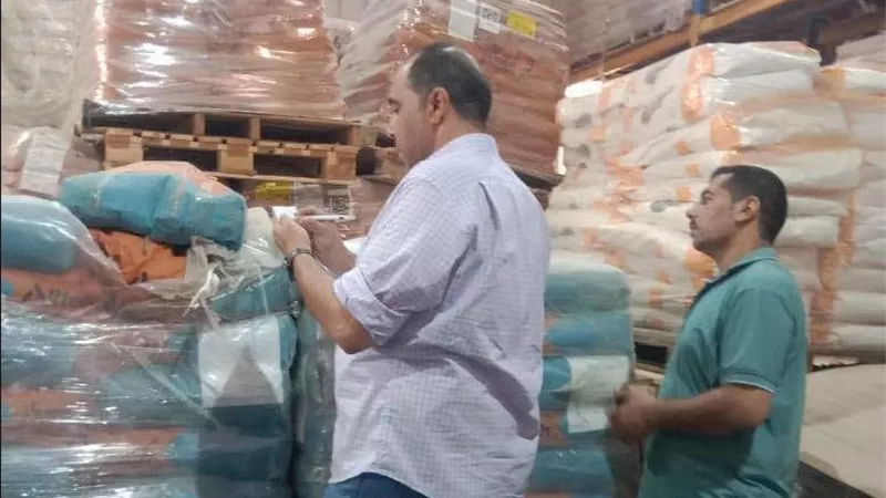 الزراعة بالمنوفية تعيد تصدير شحنة إضافات أعلاف غير مطابقة للمواصفات 