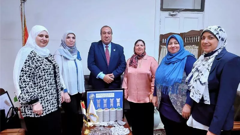 ابتكار جديد لـ«بحوث القطن».. تحويل مخلفات الخيوط المصبوغة إلى منتجات عالية القيمة دون صباغة جديدة