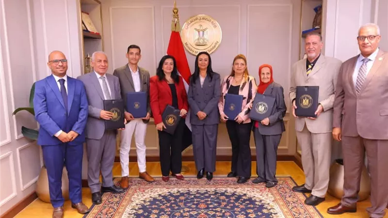 دعم التمكين الاقتصادي بالريف.. التضامن تمول مشروعات بيئية متناهية الصغر في 4 محافظات