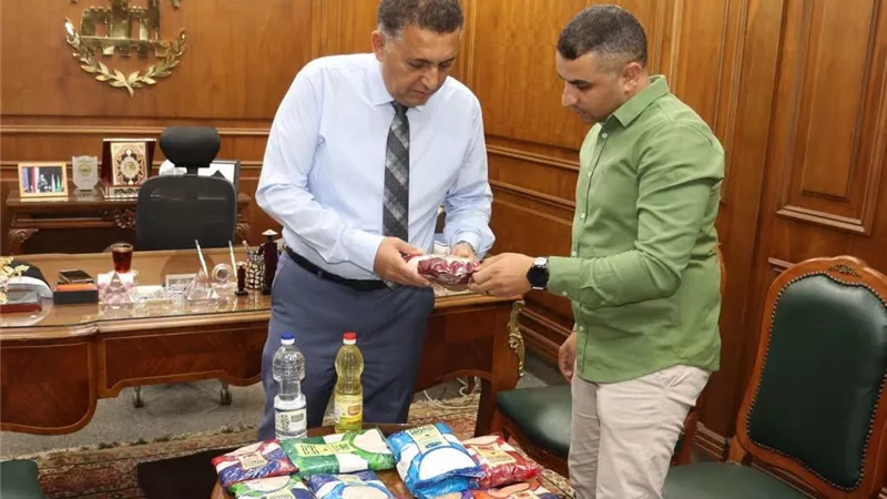 محافظ القليوبية: استمرار طرح السلع الغذائية بأسعار أقل من الأسواق عبر منافذ “مستقبل مصر”