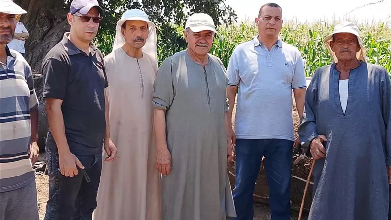 زراعة الغربية تستجيب لشكاوى المزارعين وتبدأ تطهير مسقة البستان بمحلة مرحوم