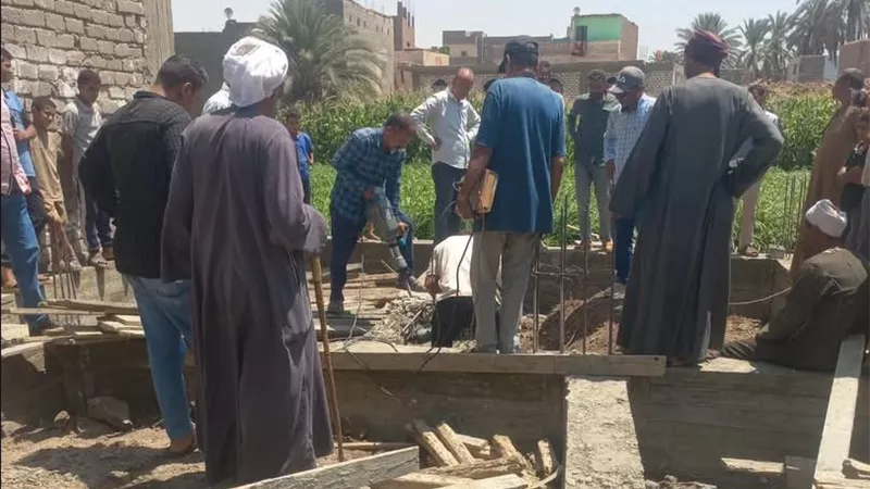محافظ أسيوط: لا تهاون مع التعديات.. إزالات فورية لمخالفات البناء على الأراضي الزراعية وأملاك الدولة