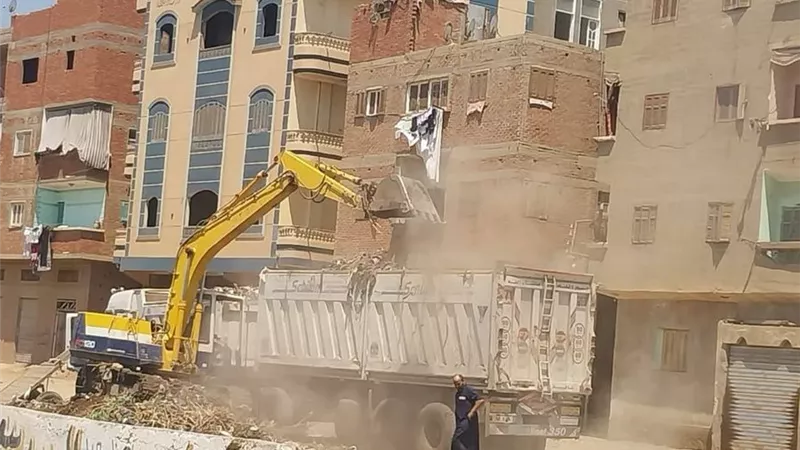 580 طن مخلفات و95 طن قمامة.. حملات مكثفة لإعادة الانضباط لشوارع المحافظات