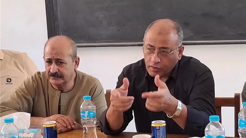 وكيل زراعة الإسماعيلية يبحث مطالب مزارعي القنطرة غرب.. والري والأسمدة وسندات الملكية أبرز الملفات