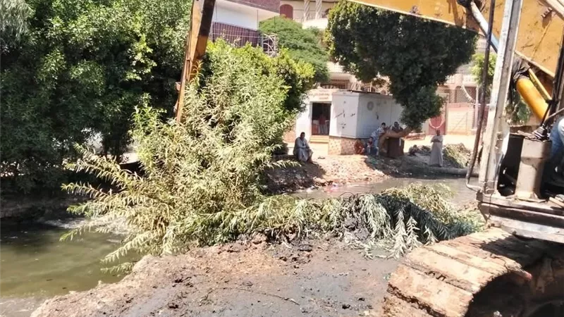 محافظ أسيوط يشدد على تطهير الترع ورفع كفاءة منظومة الري.. لضمان وصول المياه للمزارعين