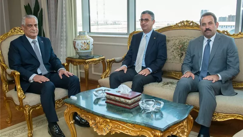 لتوطين صناعة الزيوت والخبز.. تفاصيل لقاء وزراء التموين والإنتاج الحربي وجهاز مستقبل مصر