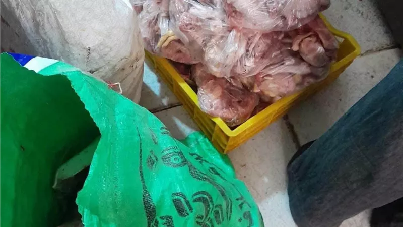 ضبط 190 كيلو لحوم ودواجن غير صالحة للاستهلاك الآدمي في الأقصر