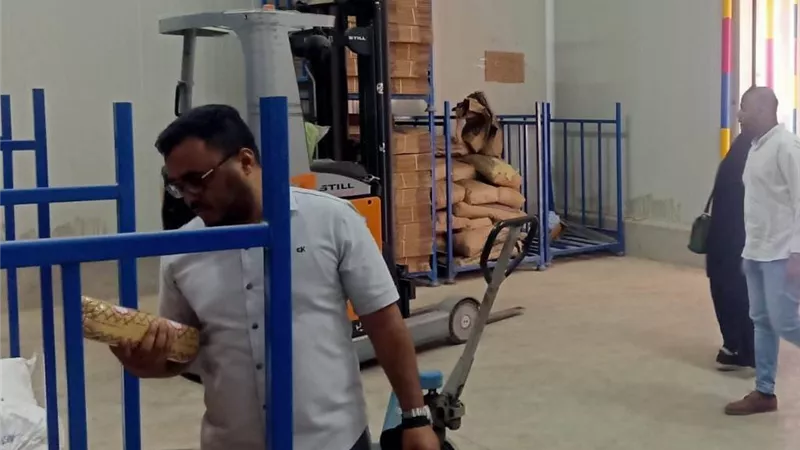 حملات بيطرية بأسوان تضبط 740 كجم من اللحوم والدواجن الفاسدة في مركزين
