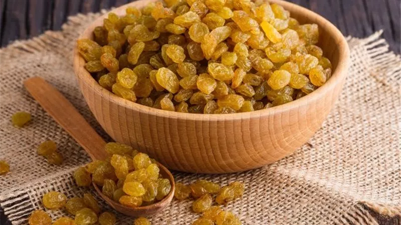 تكنولوجيا الأغذية: تصنيع الزبيب منزليًا.. خطوات الحصول على زبيب أصفر ذهبي فاتح