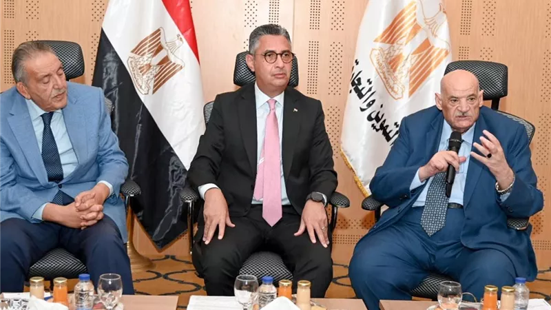 وزير التموين يجتمع بأصحاب المخابز.. لجنة عاجلة لمراجعة مطالب القطاع خلال شهر