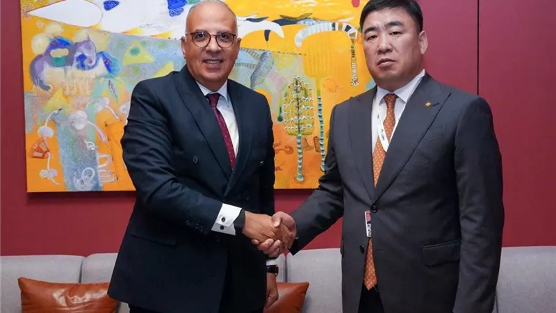 هاني سويلم يلتقي وزير الغذاء والزراعة والصناعات الخفيفة المنغولي لبحث تعزيز التعاون في مجالات المياه والزراعة
