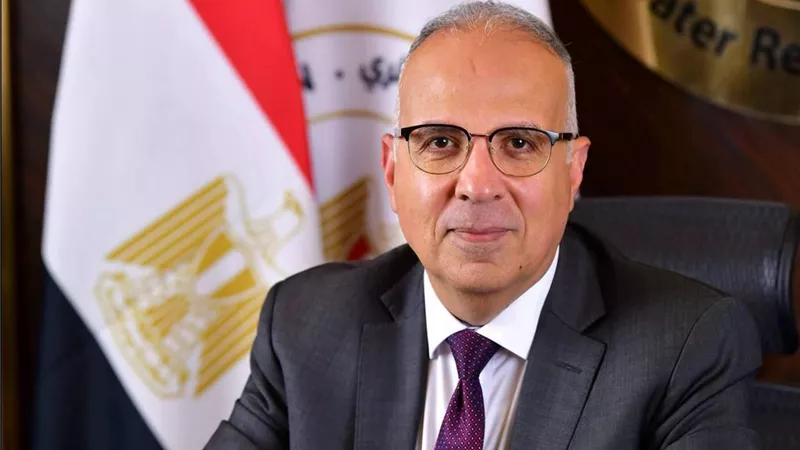 وزير الري يتابع تنفيذ محطة النصر 5 بالبحيرة لخدمة 170 ألف فدان