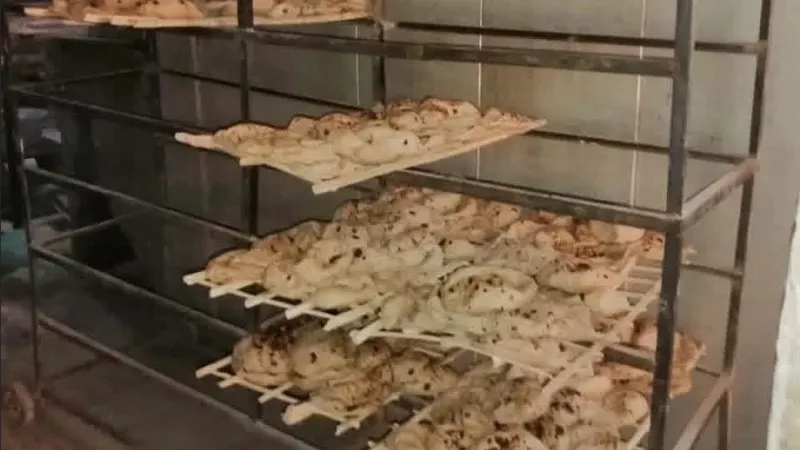 أسيوط تضرب بيد من حديد.. تحرير 130 محضرًا للمخابز بسبب مخالفات الخبز والدقيق المدعم