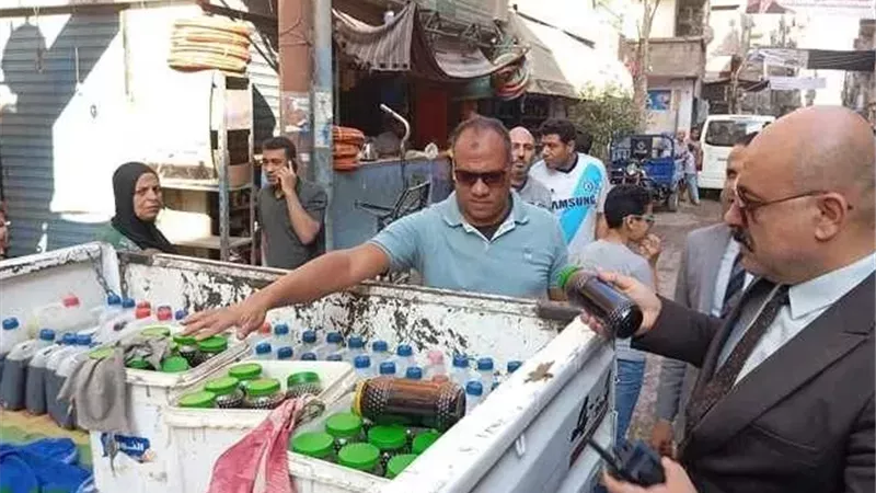 ضبط 2.5 طن أسمدة مدعمة وسلع تموينية وأدوية مجهولة قبل ترويجها بالسوق السوداء بالمنيا